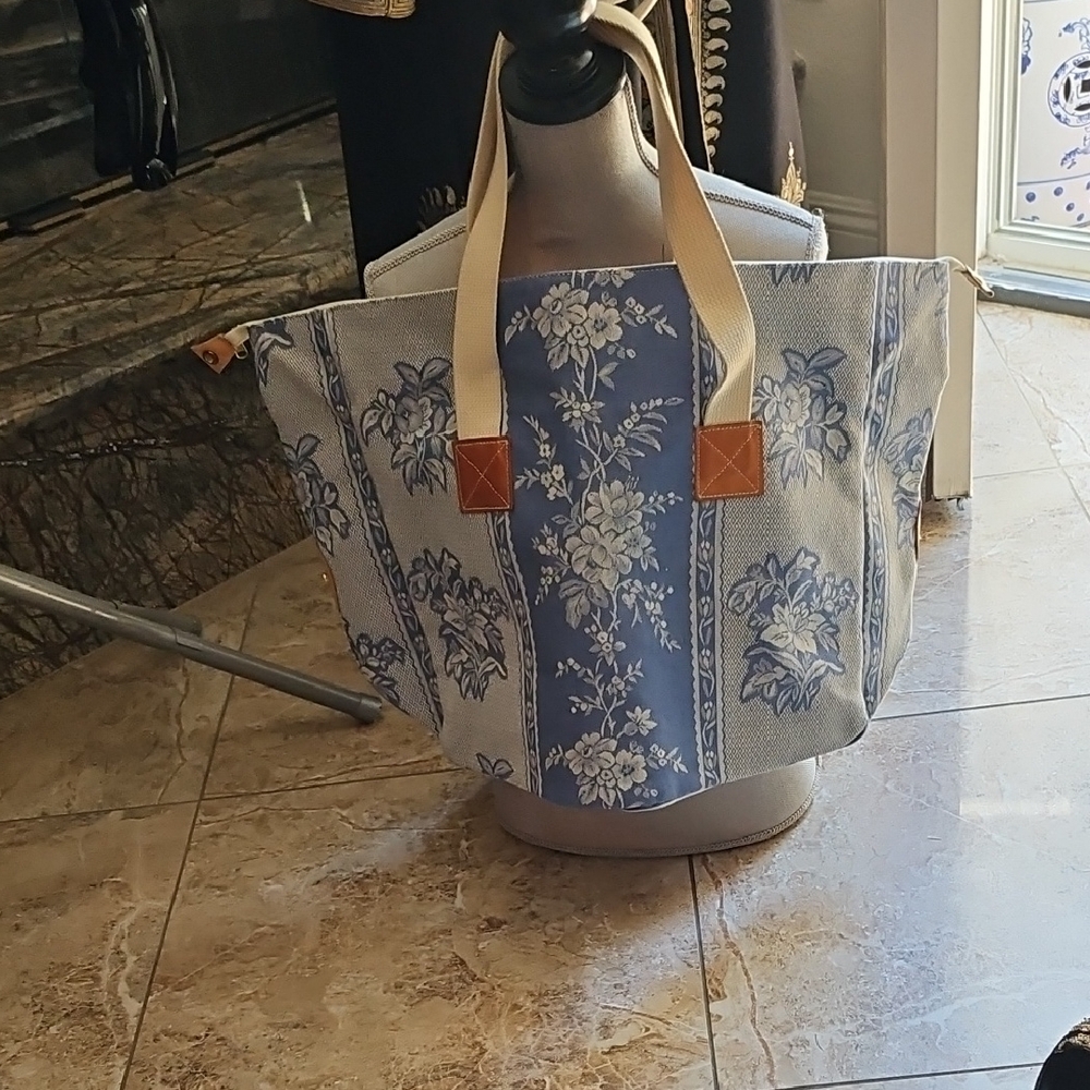 Floral Blue and White Tapestry Tote Bag. Matches long Garment Bag BUT NOT A SET.